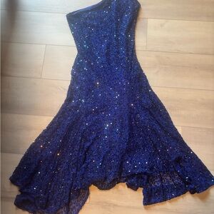 Jkara New York Stunning Blue Sequin Gown 100% silk Lining